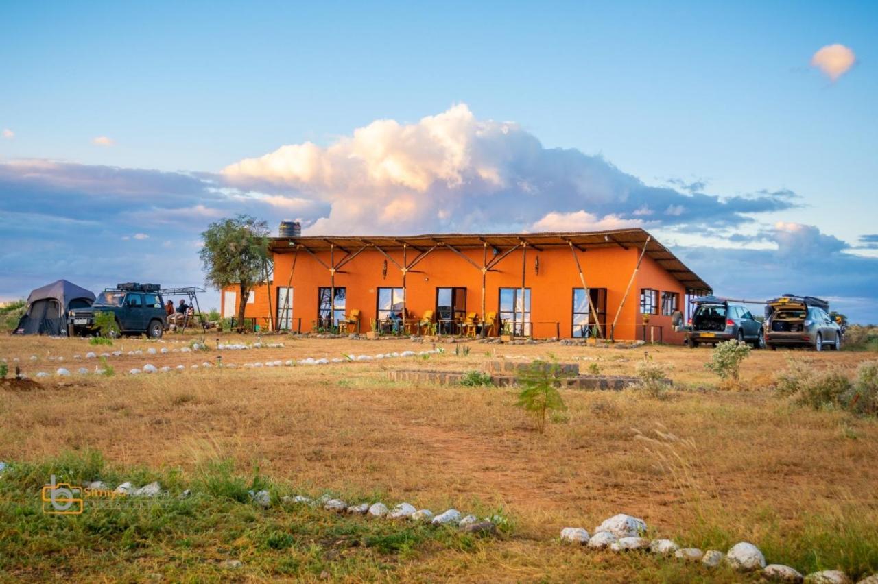 Апартаменты Amboseli Redhouse Экстерьер фото
